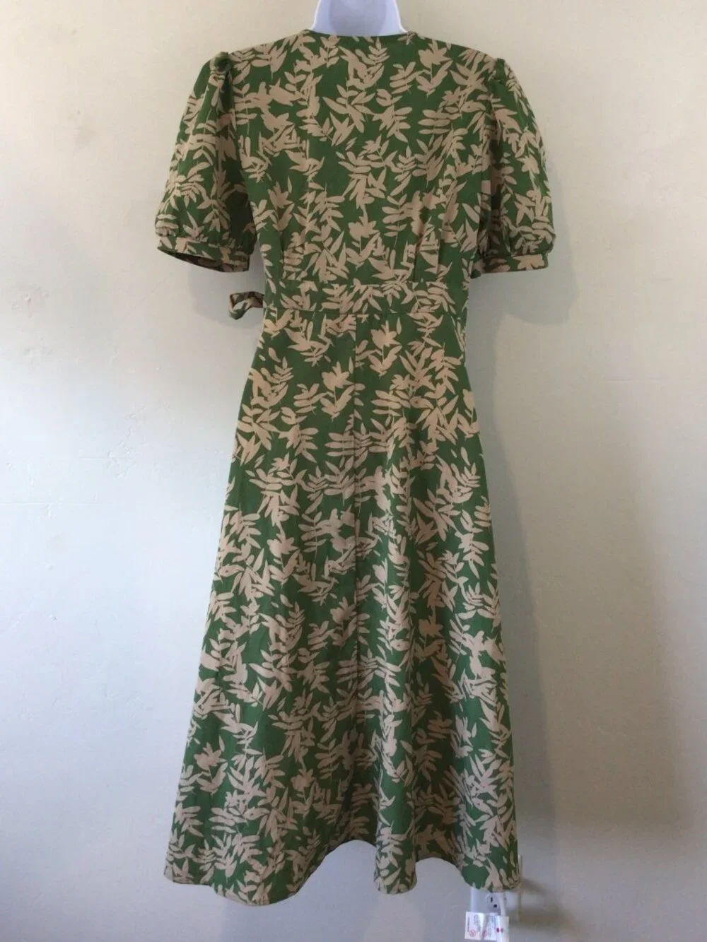 Dazy Green and Tan Print Puff Sleeve Tie Waist Long Dress - Picture 5 of 7